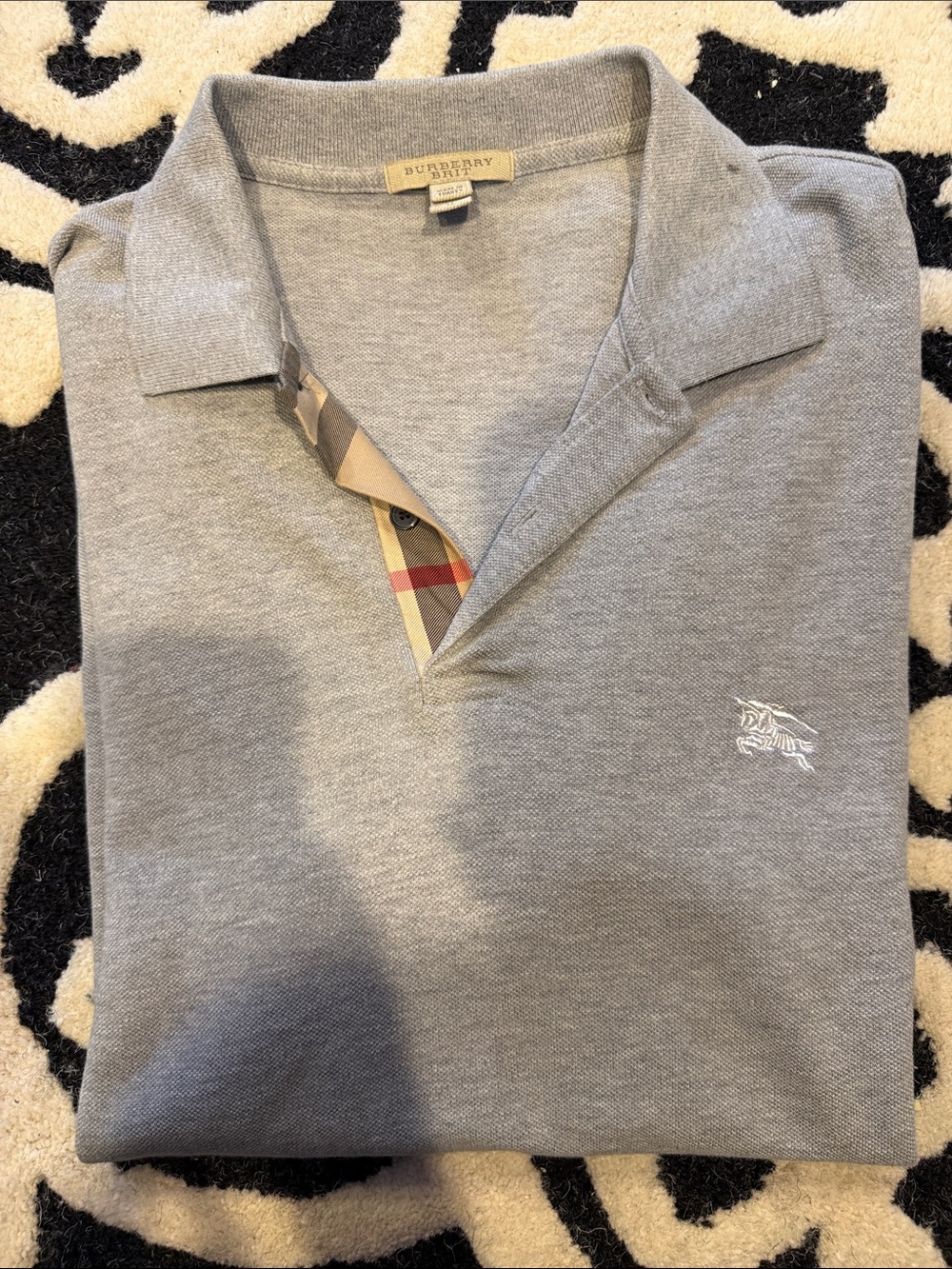 Burberry Men’s Gray Polo Large